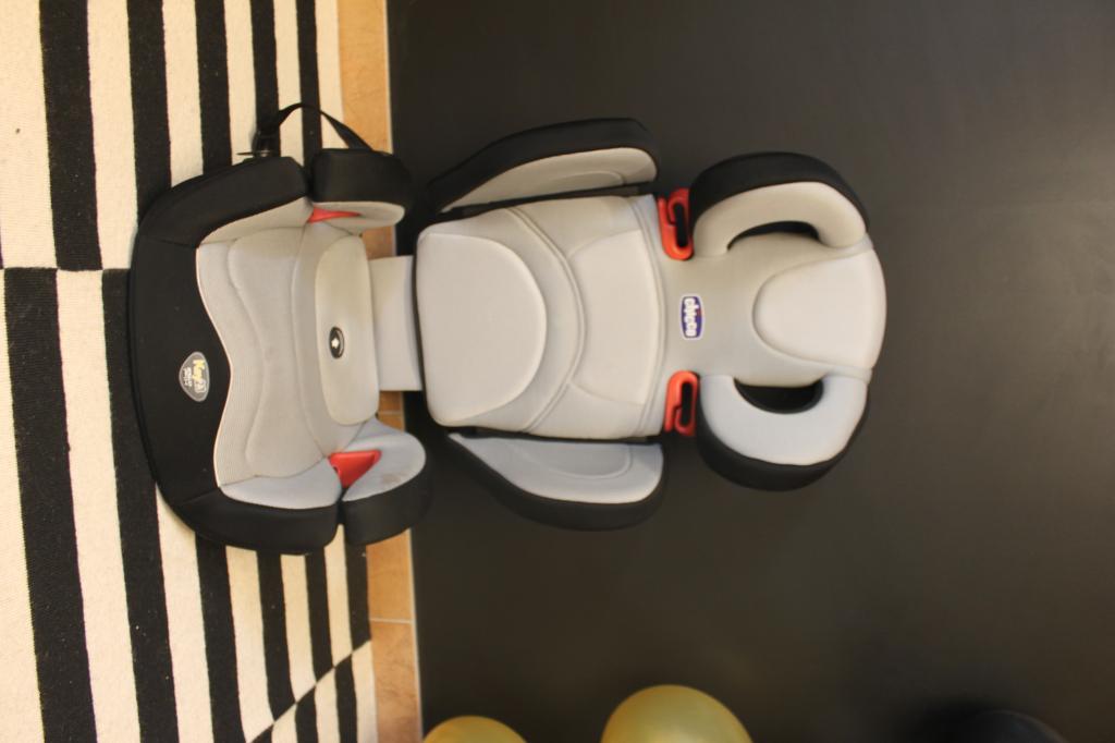 ,,chicco" automobilio kėdutė ,,chicco" automobilio kėdutė