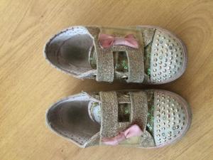 Skechers